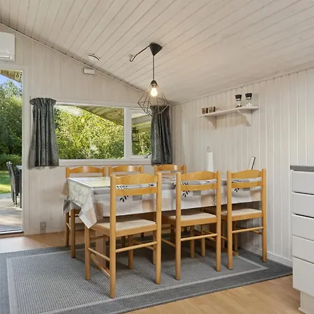 Sommarhus På Naturtomt 800 M Från Nordsjön Semesterbostad *