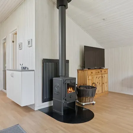 Sommarhus På Naturtomt 800 M Från Nordsjön Semesterbostad Fjerritslev